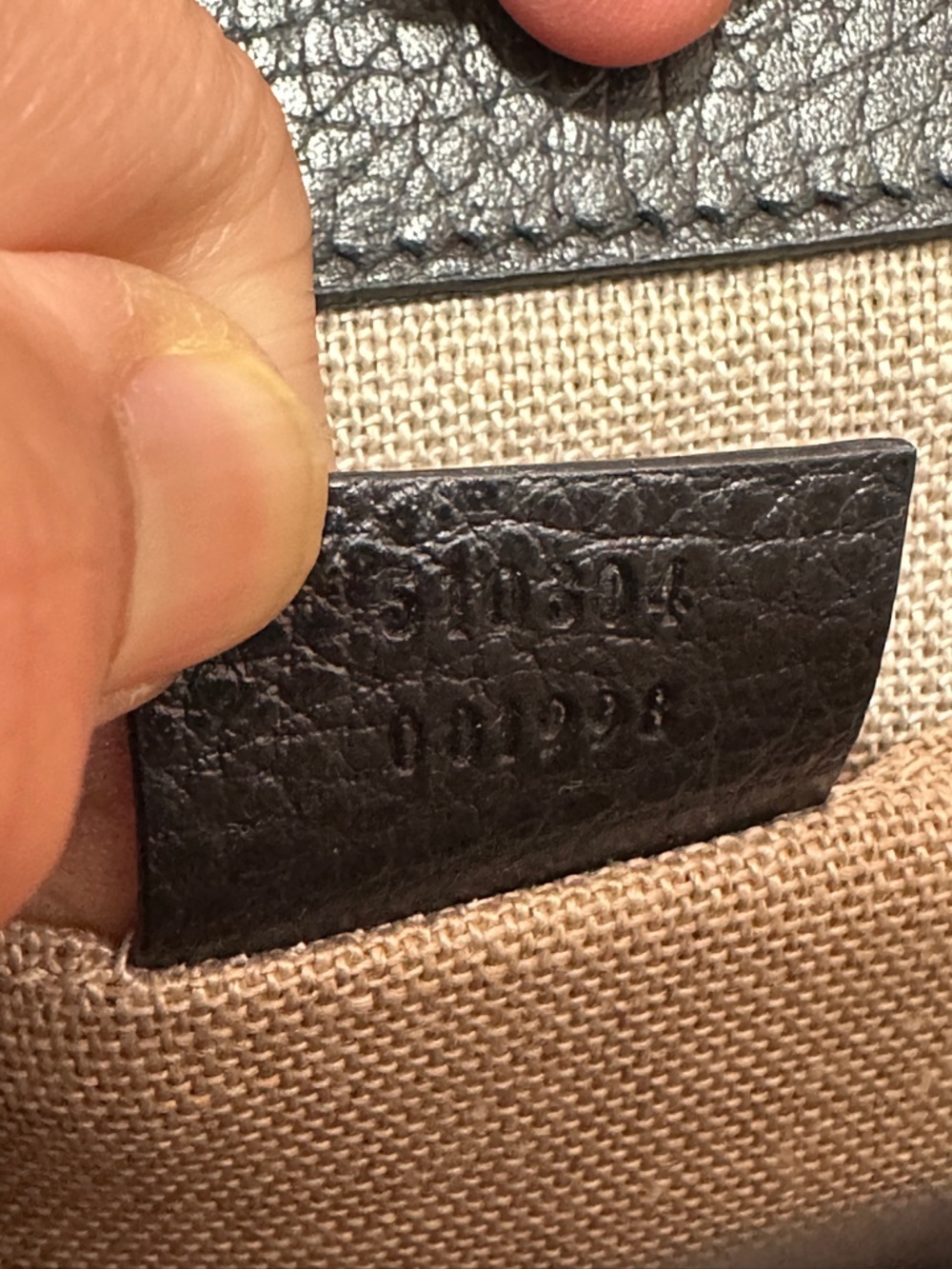 ✨ Gucci Dollar Calfskin Interlocking G Shoulder Bag – Black | Classic & Timeless - Picture 12 of 16